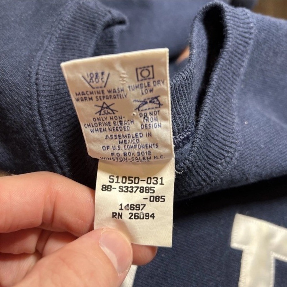 Vintage 90s Yale University Champion Reverse Weave Crewneck Sweatshirt Large - Picture 4 of 6